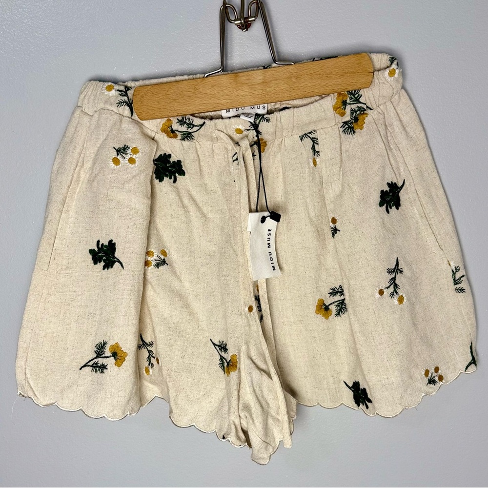 Ruffled Hem Floral Linen-Blend Shorts - Cream with Yellow & Green
